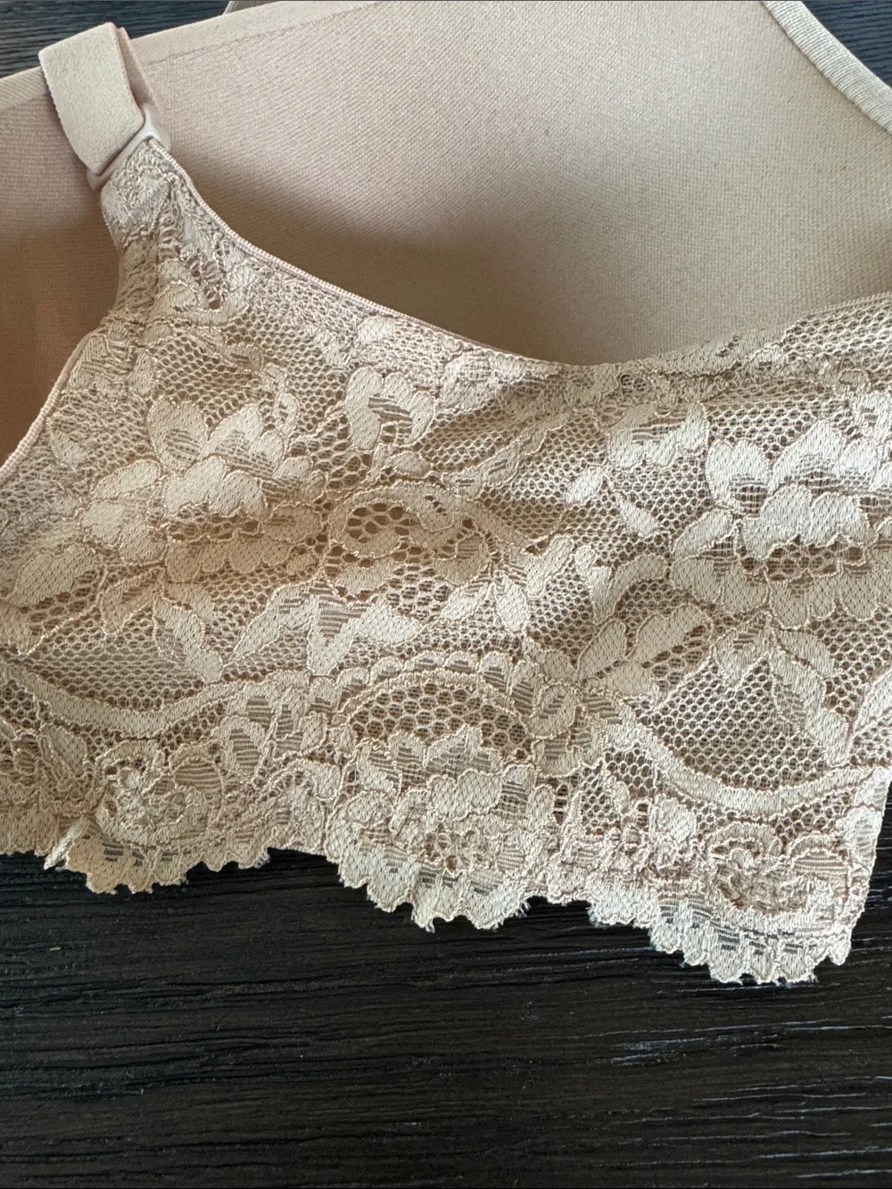 SKIMS Fits Everybody Lace T-Shirt Bra, 36D, Clay - Picture 5 of 7